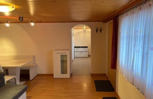 Ernen Apartamento | Ferienwohnung Haus Mühlebach