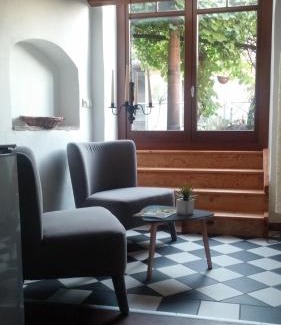 Altstadt Apartamento | Ferienwohnung Hotel und Gasthof Dreibeiniger Hund