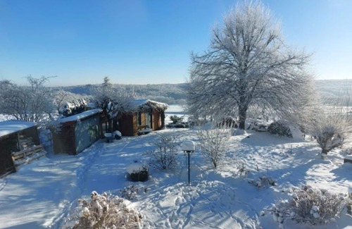 Welschneudorf Apartamento | Ferienwohnung im Südlichen Westerwald, Barrierefrei, mit Terrasse, Garten, Sauna