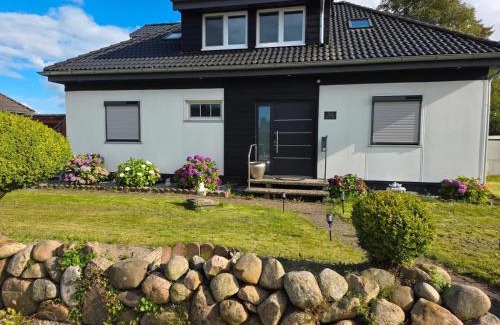 Leck Apartamento | Ferienwohnung im Haus Alame
