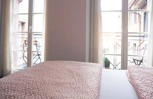 Staufen im Breisgau Apartamento | Apartamento en la puerta histórica de la ciudad, 75 m 2 con 2 dormitorios y balcón para máx. 5 personas