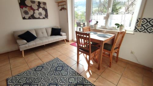 Maring-Noviand Apartamento | Ferienwohnung im Moselland