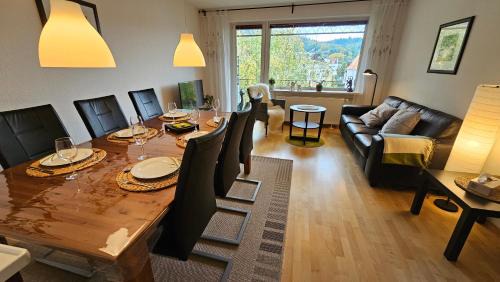 Hamelin Apartamento | Ferienwohnung in zentraler und ruhiger Lage mit Balkon, fußläufig zur Innenstadt
