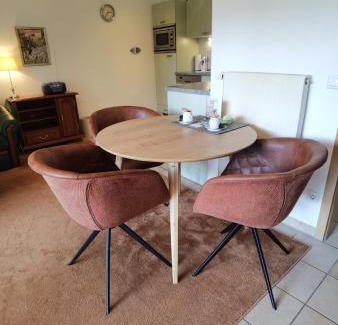 Bad Saarow Apartamento | Ferienwohnung Juliane in der Villa zum Kronprinzen direkt gegenüber der Saarow Therme
