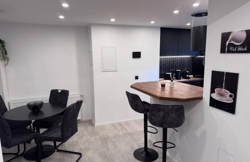 Alt-Kurenz Apartamento | Ferienwohnung Kürenzer Auszeit