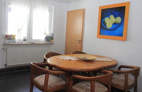 Hillscheid Apartamento | Ferienwohnung-Kiefer