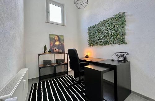 Schonbrunn Apartamento | Ferienwohnung - ländliche Atmosphäre, Geräumig, mit Arbeits- und Parkplatz, Küche, Netflix, perfekt für Gruppen