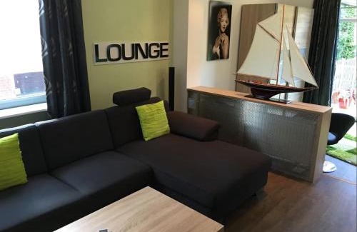 Emden Apartamento | Ferienwohnung LOFT- direkt am Falderndelft - nähe Innenstadt