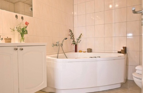 Bad Saarow Apartamento | Ferienwohnung „Mön“ 68m² für 4 Pers. im Schlosspark Bad Saarow, Whirlpool und Kamin