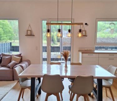 Ahr - Middle Rhine Apartamento | Ferienwohnung Maison Confortable mit Sonnenterrasse und Garten, Bad Ems, Koblenz, Montabaur, Wandern, Radfahren, Mountanbiketouren