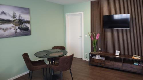 Stahl Apartamento | Ferienwohnung Maria - Bitburg