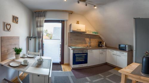 Glees Apartamento | Ferienwohnung Maria Laach 2