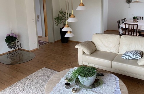 Alfdorf Apartamento | Ferienwohnung mit Großer Terrasse und Garten zu Vermieten