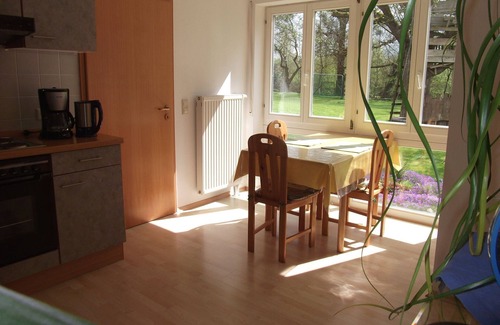 Eriskirch Apartamento | Ferienwohnung mit Großem Garten