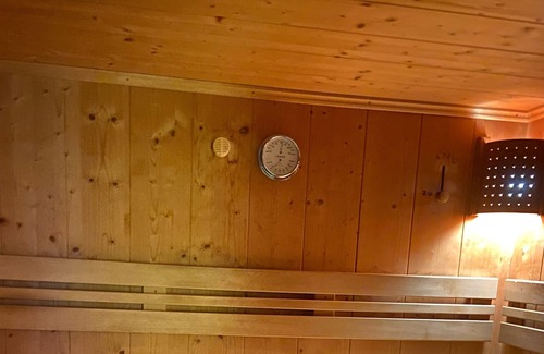 Aigen im Ennstal Apartamento | Ferienwohnung mit Tollem Ausblick, Pool und Sauna