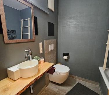 Zitzschewig Apartamento | Ferienwohnung mit Weinbergblick