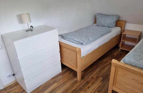 Ahnatal-Weimar Apartamento | Ferienwohnung/Monteurwohnung Alte Scheune bei Kassel