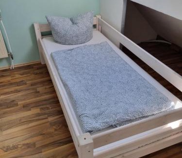 Ahnatal-Weimar Apartamento | Ferienwohnung/Monteurwohnung Alte Scheune bei Kassel