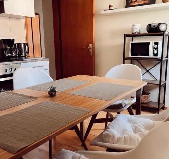 Oberfell Apartamento | Ferienwohnung Moselflair mit direktem Blick auf die Mosel und Weinberge