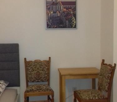 Pfersee-Nord Apartamento | Ferienwohnung Pfersee mit Terasse