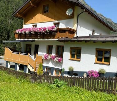 Sankt Leonhard im Pitztal Apartamento | Ferienwohnung Rimml