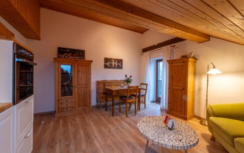 Wiesenfelden Apartamento | Ferienwohnung „Rose“