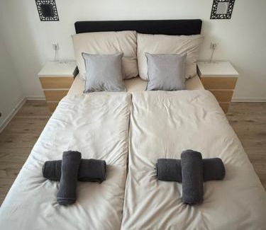 Pforzheim Apartamento | Ferienwohnung - schönes Heim Li-Apartments