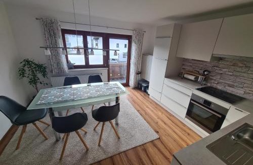 Reutte Apartamento | Ferienwohnung Scharf