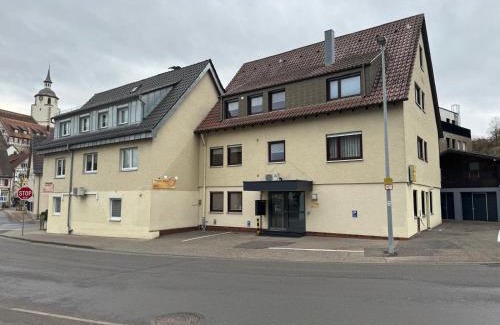 Waldenbuch Apartamento | Ferienwohnung "SCHWÄBISCHE ALB" , Pension Wauri