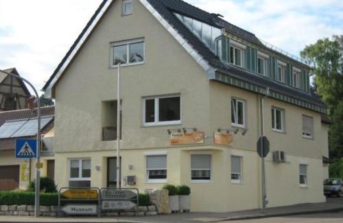 Waldenbuch Apartamento | Ferienwohnung "SCHWARZWALD" , Pension Wauri