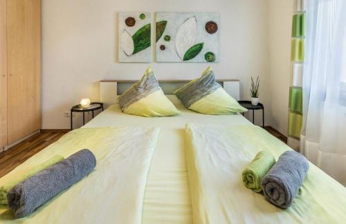 Altstadt Apartamento | Ferienwohnung Stachel A