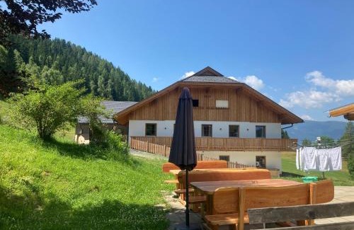 Arriach Apartamento | Ferienwohnung Steinacherhof