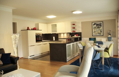 Untermunstertal Apartamento | Ferienwohnung Sterzl mit Terrasse im Münstertal