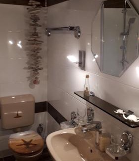 Huls-Sud Apartamento | Ferienwohnung Talblume