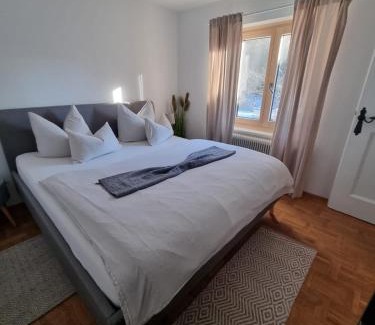 Toster Apartamento | Ferienwohnung Tostner Burgblick