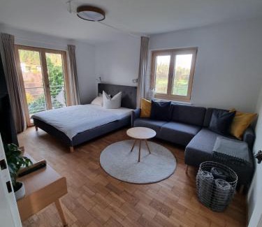 Toster Apartamento | Ferienwohnung Tostner Burgblick