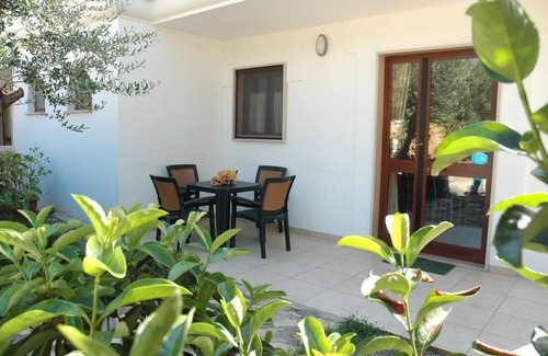 Mattinata Casa | Casa Vacanza Ulivo con piscina y playa privada autónoma