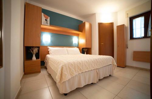 Mattinata Casa | Ferienwohnung ulivo mit Pool und Privatstrand