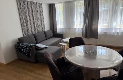 Bad Langensalza Apartamento | Ferienwohnung Vierjahreszeiten Sommer