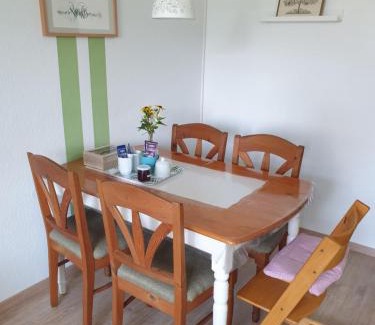 Altenbeken Apartamento | Ferienwohnung Vogelvilla