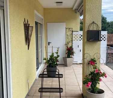 Scheidt Apartamento | Ferienwohnung Waldblick
