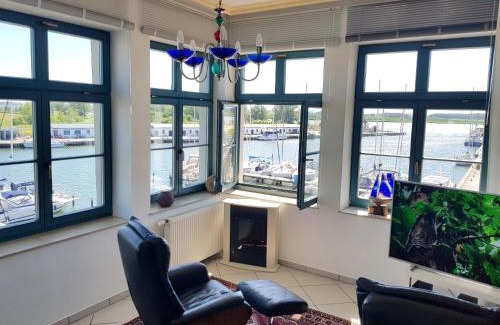 Karlshagen Apartamento | Ferienwohnung Yachthafenidyll - direkte Wasserlage am Hafen