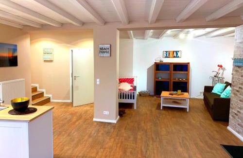 Itzehoe Apartamento | Ferienwohnungen Arp "Beach House" mit Terrasse und Parkplatz