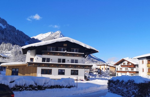 Bichlbach Apartamento | Ferienwohnungen Haus Almrausch - Bergsee