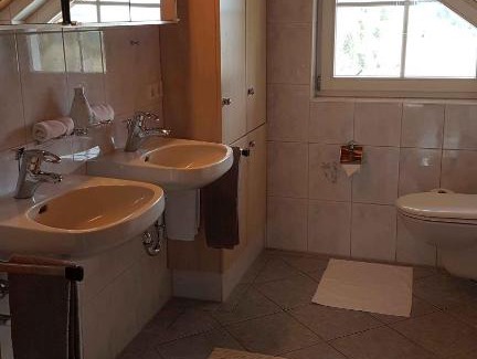 Haeusern Apartamento | Ferienwohnungen Kamino