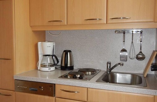 Irdning Apartamento | Ferienwohnungen Rojer - Apartment/living room/bedroom/shower, WC