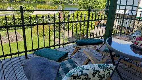Einruhr Apartamento | Ferienwohnungen Rurseeblick
