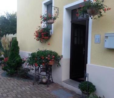 Boehlen Casa | Ferienzimmer Familie Schmidt