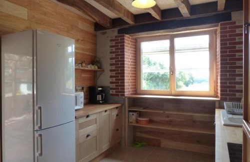 Blomard Casa | Ferme éco-restaurée avec jardin, jeux enfants et parking près de Néris les Bains - FR-1-489-40