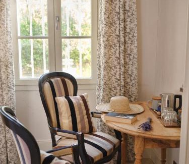 Le Val Cama Y Desayuno | Ferme Saint-Georges en Provence